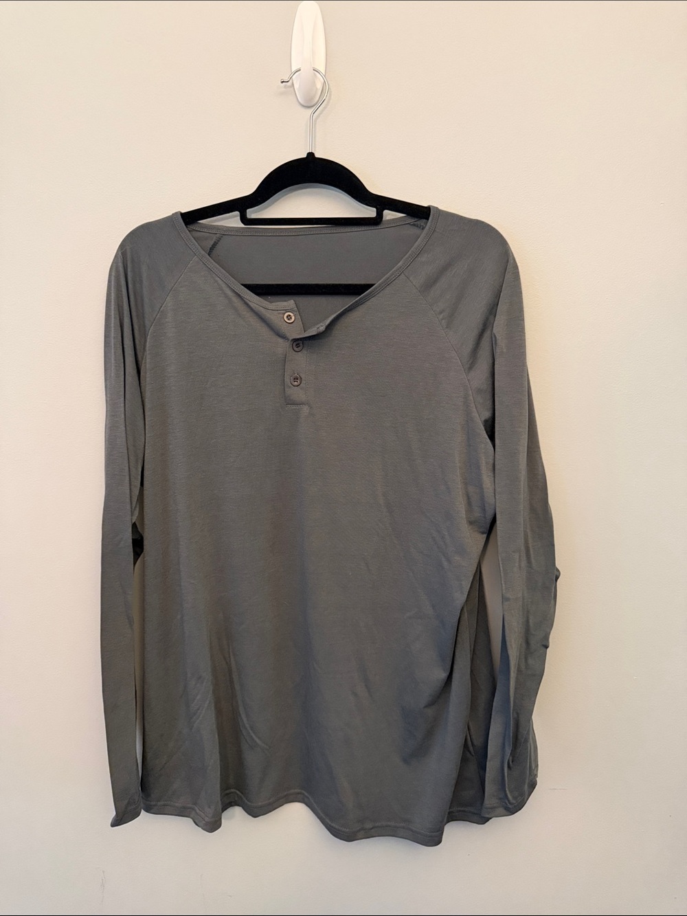 Men's Long-Sleeve Henley Shirt - Gray